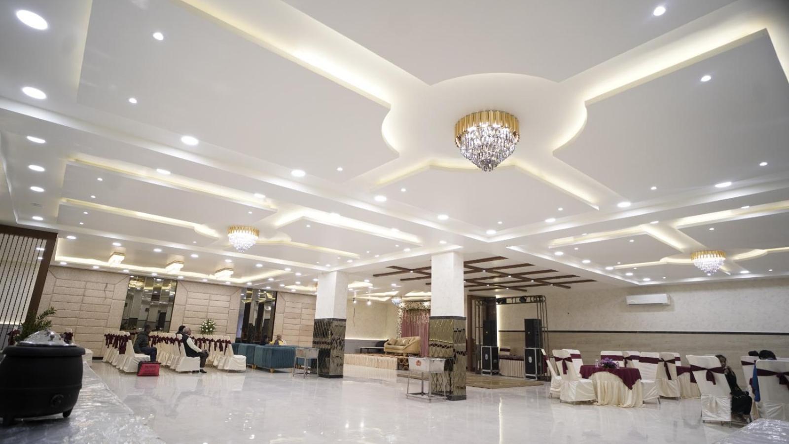 קאנפור The Imperial Hotel And Convention Centre מראה חיצוני תמונה