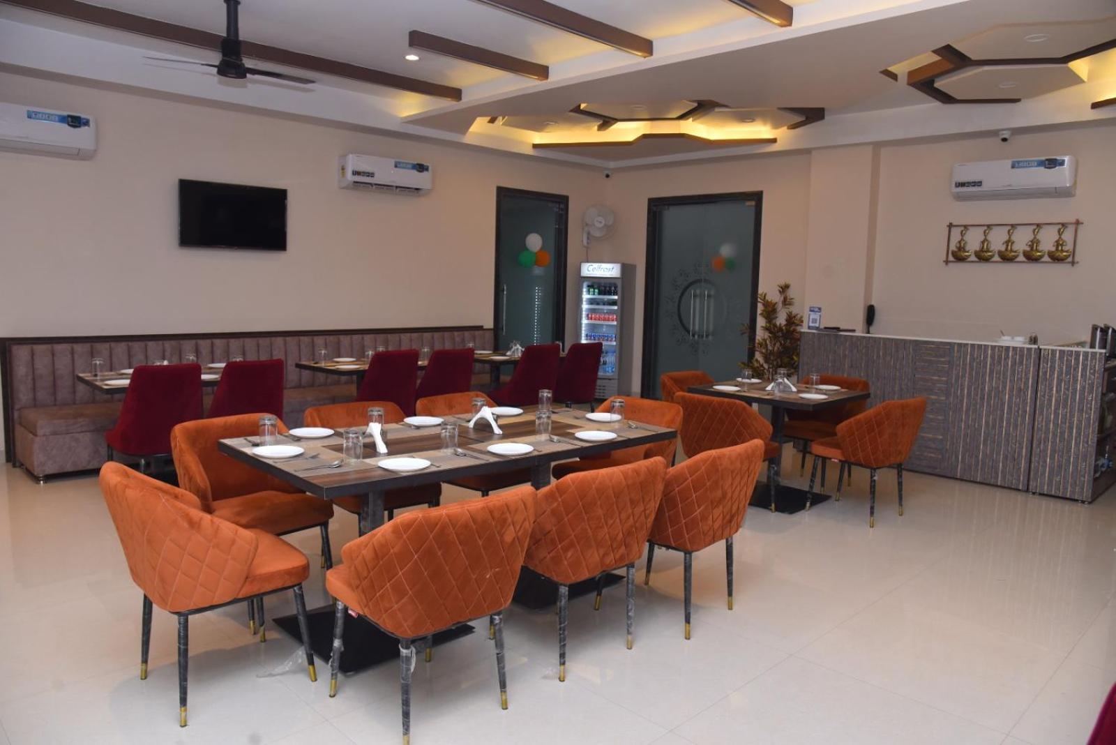 קאנפור The Imperial Hotel And Convention Centre מראה חיצוני תמונה