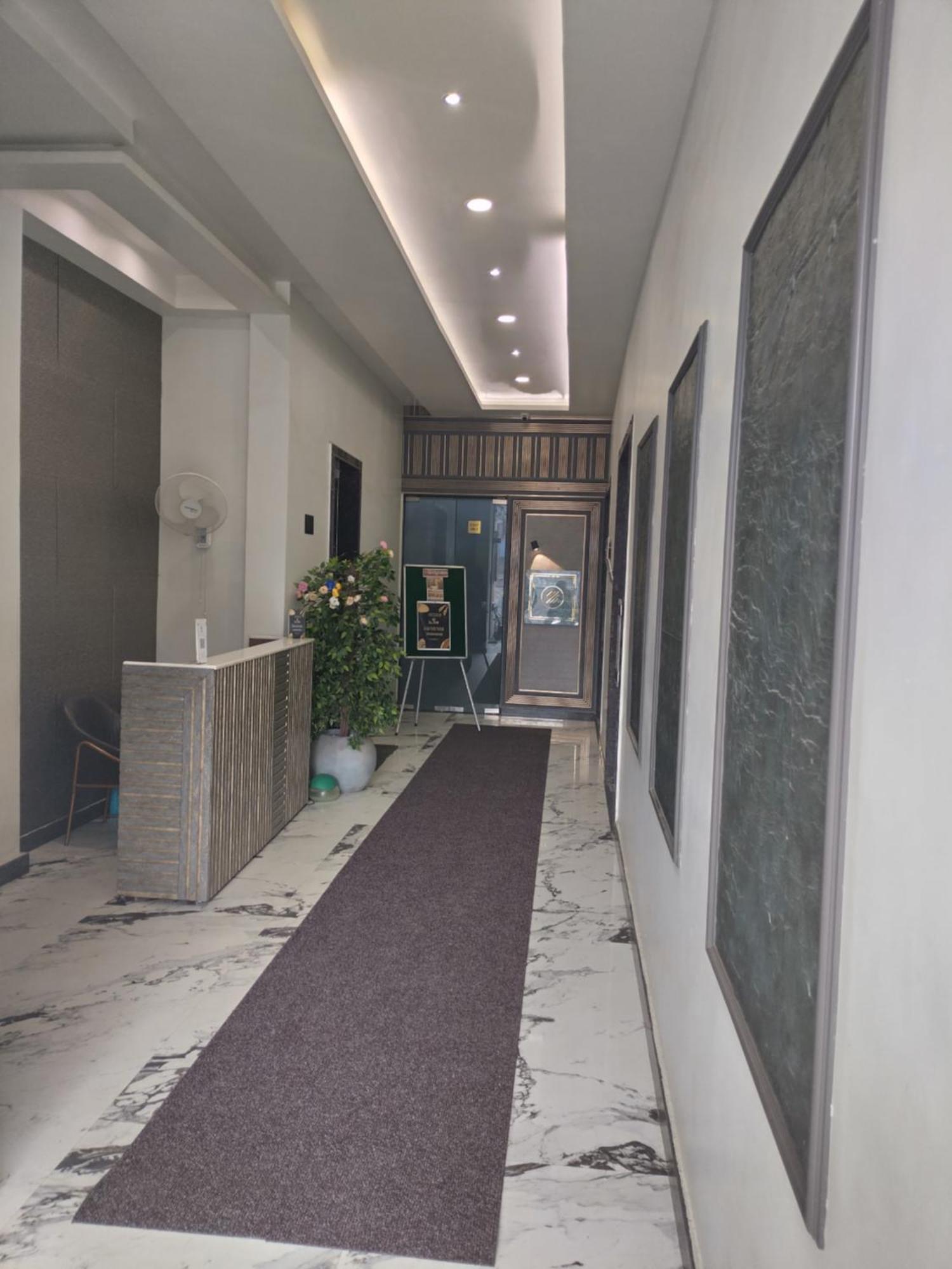 קאנפור The Imperial Hotel And Convention Centre מראה חיצוני תמונה