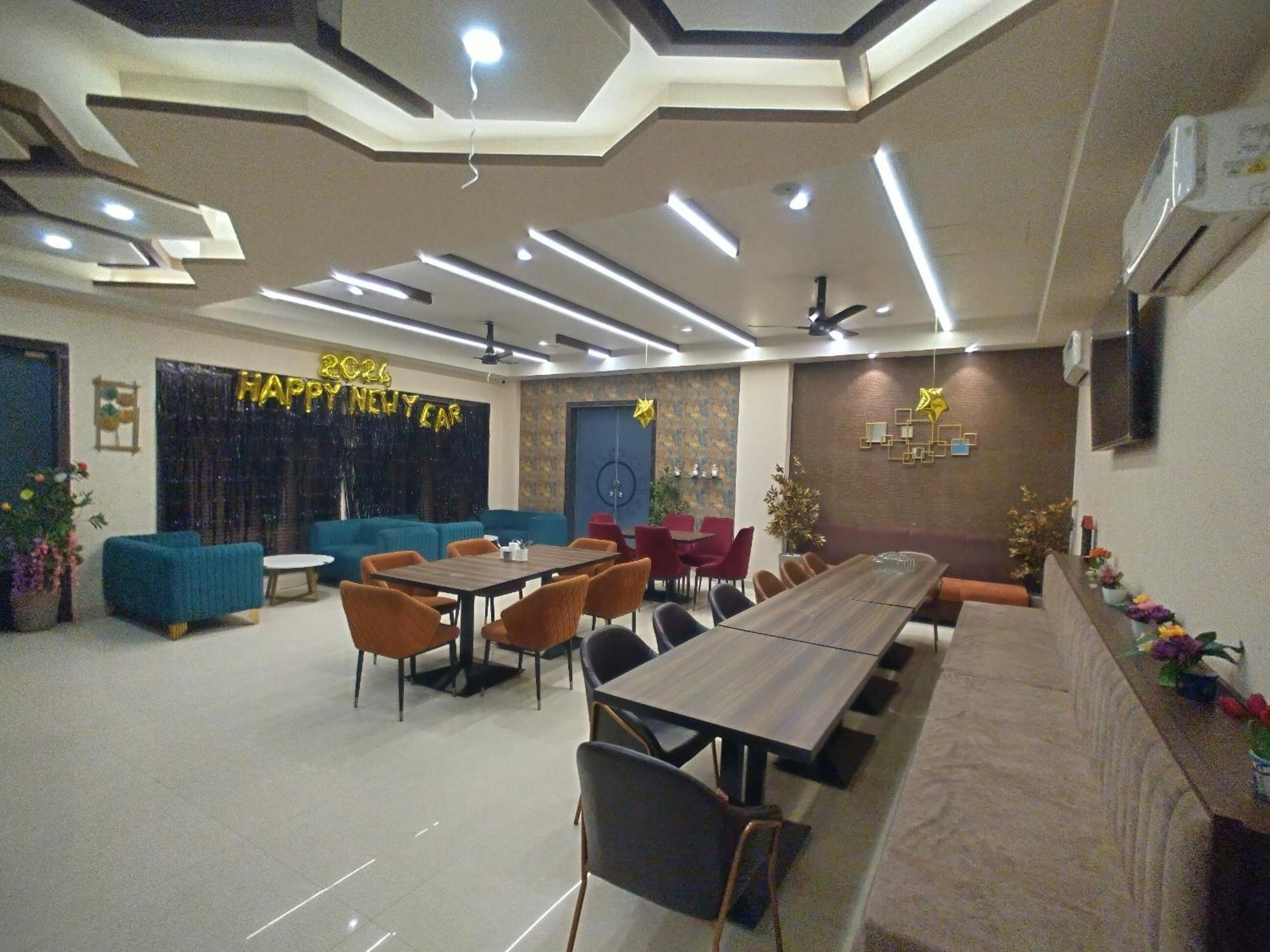 קאנפור The Imperial Hotel And Convention Centre מראה חיצוני תמונה