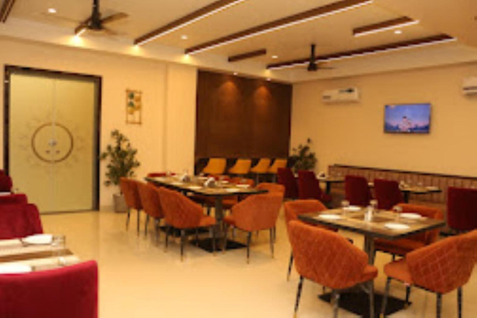 קאנפור The Imperial Hotel And Convention Centre מראה חיצוני תמונה